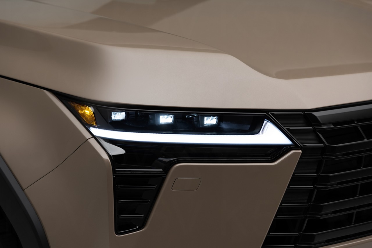 lexus-gx550-overtrail-headlight-v2