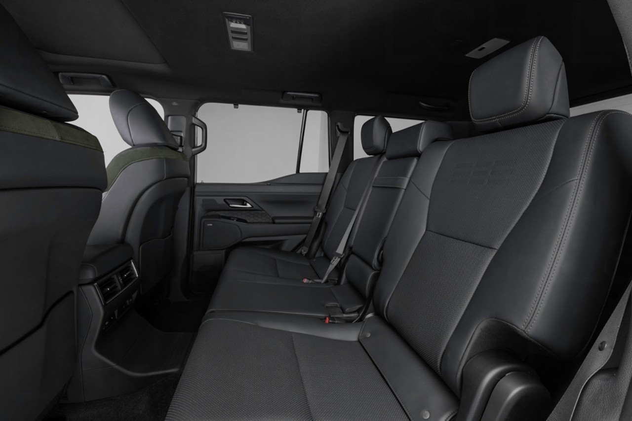 lexus-gx550-overtrail-interiorreardriverssidewide-v4