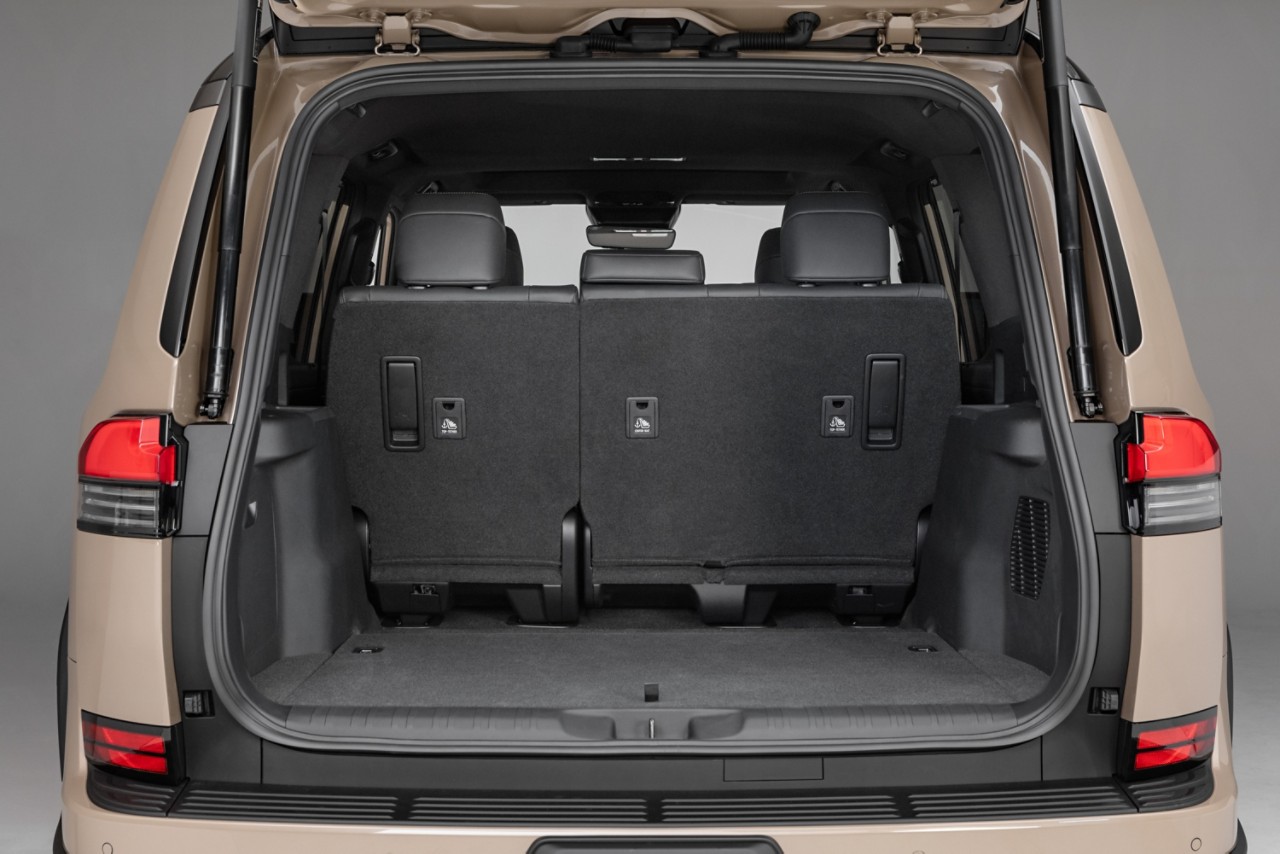 lexus-gx550-overtrail-interiorrearseatsup-v2