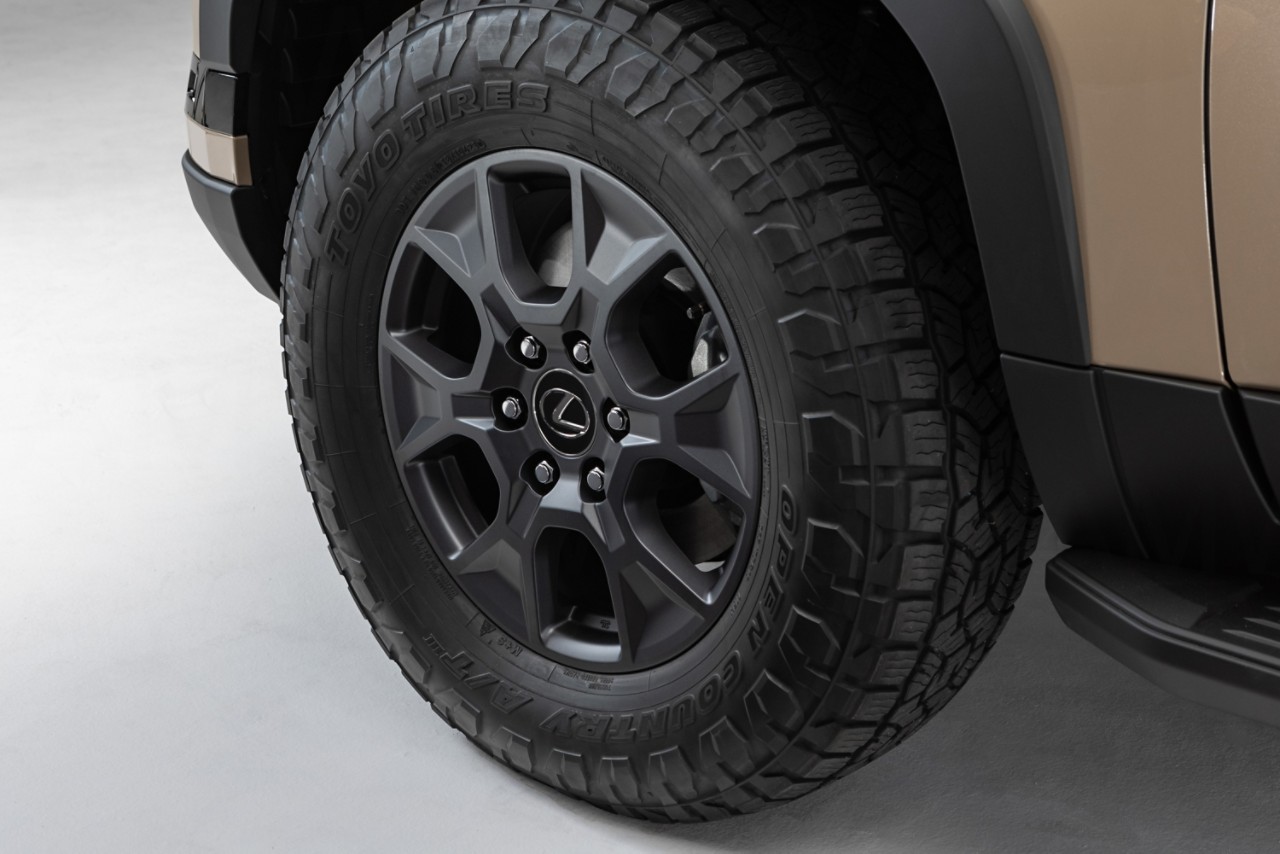 lexus-gx550-overtrail-wheelb-v1