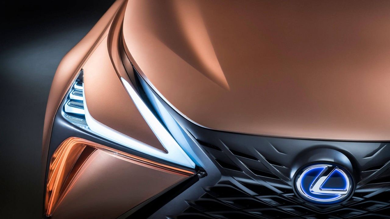 Lexus LF-1 Limitless concept car grille and headlight 