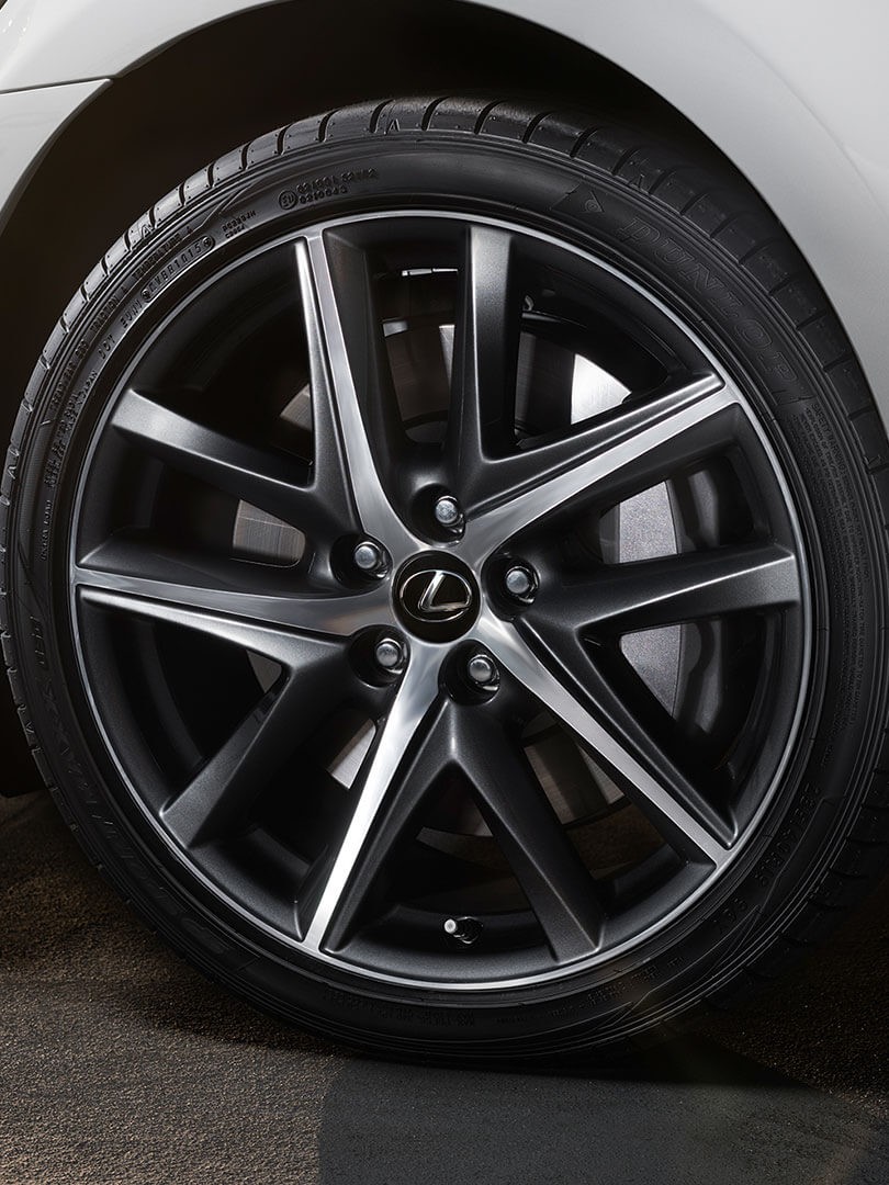 A close up on a Lexus wheel 