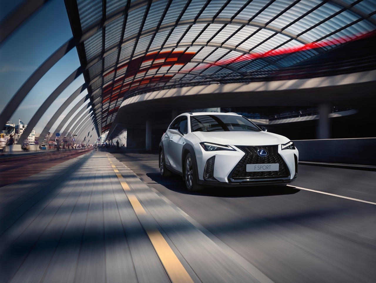 UX250h FSPORT MY19 RU 09_preview